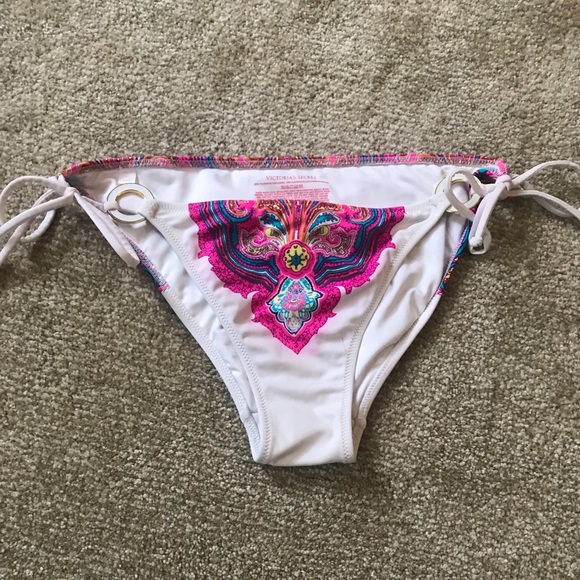 Victoria's Secret Other - Victoria’s Secret White & Pink Bikini Bottoms